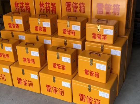 阿克陶玻璃钢雷管箱的使用寿命一般是多少？