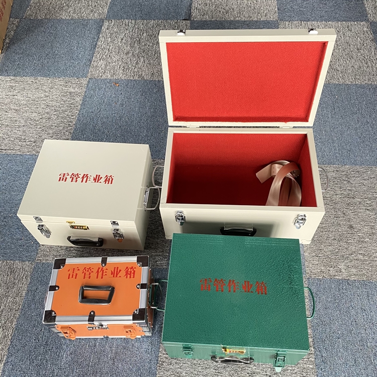 阿克陶爆破工程作业箱如何选择？玻璃钢与传统材质的全面对比